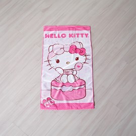 Toalha de Praia Infantil 60cm x 1,10m Hello Kitty e Amigos MIMMY - Bene Casa